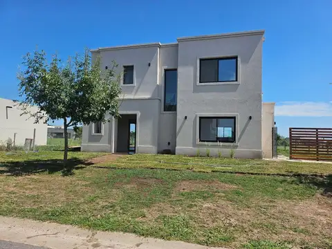 Alquiler Casa 5 ambientes, San Sebastián, área 12