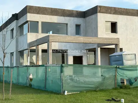 Venta Casa en Terralagos 5 Dormitorios Canning