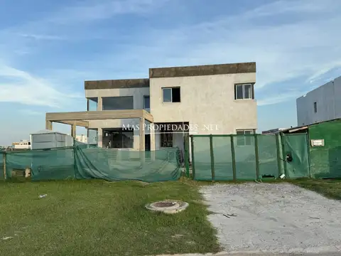 Casa en Venta en Terralagos, USD 650.000