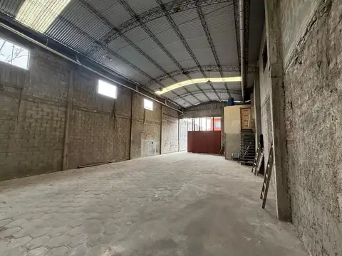 Galpon en Alquiler 22  mts Fondo