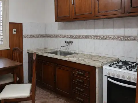 Depto Tipo Casa en Venta en Lanus Oeste, USD 77.000