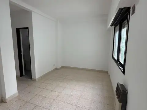 Departamento en Alquiler en Ramos Mejía, $ 600.000
