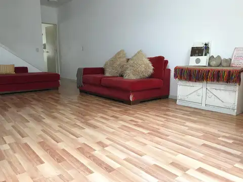 Depto Tipo Casa 5 ambientes con 3 baños