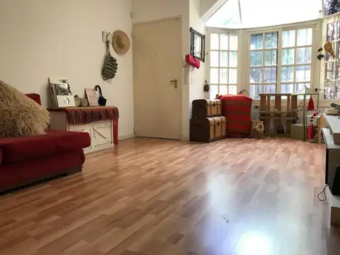 Depto Tipo Casa en Venta con 1 cocheras