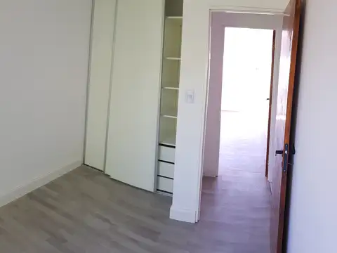 4 UNIDADES SUBDIVIDIDAS y ALQUILADAS ( 2 DE 3 AMB EN DUPLEX y 2  MONOAMBIENTES ) FINANCIA y TOMA PROPIEDAD DEMENOR VALOR