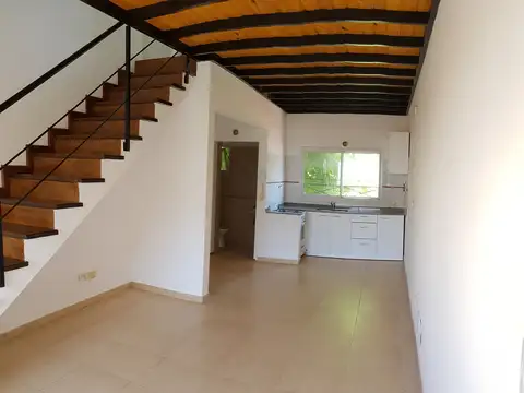 4 UNIDADES SUBDIVIDIDAS y ALQUILADAS ( 2 DE 3 AMB EN DUPLEX y 2  MONOAMBIENTES ) FINANCIA y TOMA PROPIEDAD DEMENOR VALOR
