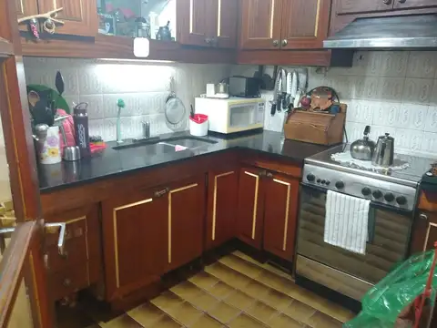 Depto Tipo Casa 4 ambientes con 2 baños