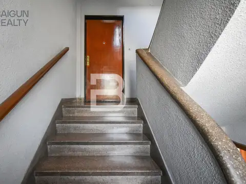 Departamento 6 ambientes con 2 baños