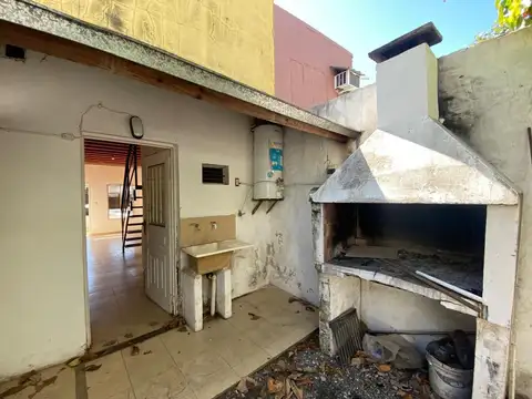 Depto Tipo Casa en Alquiler en Ituzaingó, $ 600.000