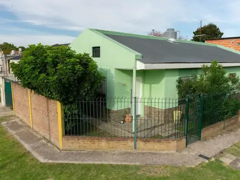 Venta Casa 4 Amb Plátanos Apta Crédito