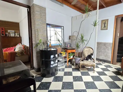 Amplio PH 3 ambientes con Terraza propia