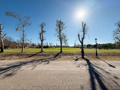 Lote en venta en barrio privado Haras de Funes