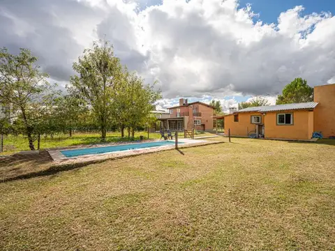 Cabaña amoblada 2 dorm. con pileta en Mina Clavero