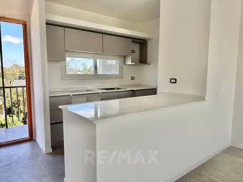 VENTA DPTO 3AMB, PISO 2,  UF 80 SARAVI VILLAGE