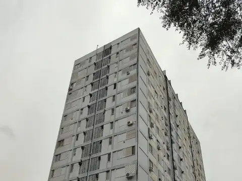 MUY COMODA UNIDAD, RECIEN PINTADO, COCHERA