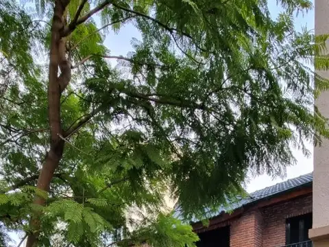 SE VENDE CASA 7 AMB. EN RAMOS MEJIAS APTO CREDITO