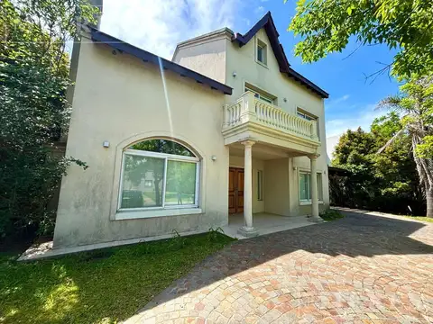 Casa en Alquiler de 3 dormitorios