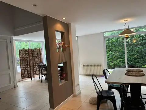 Casa 5 ambientes con 2 baños