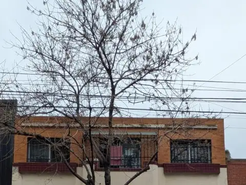 Casa en venta - 5 Dormitorios 1 Baño - San Cristóbal