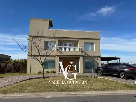 Casa en  san sebastian a la laguna Apto Credito