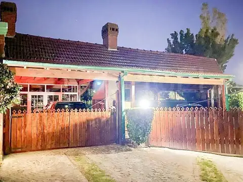 Casa 5 ambientes con 3 baños