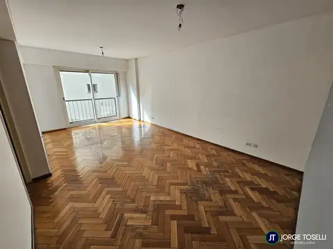 DEPARTAMENTO DE 3 AMBIENTES CON DEPENDENCIA. BARRIO NORTE. VENTA
