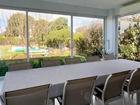 Casa de categoría en La Cheltonia – VENADO TUERTO