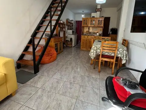 Depto Tipo Casa en Venta de 4 ambientes