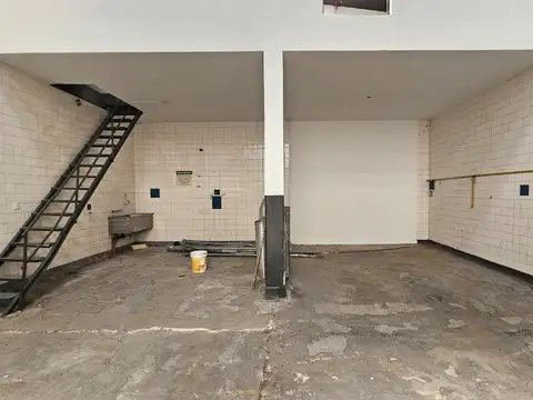 Galpon en Alquiler 38  mts Fondo