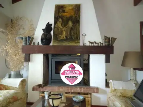 Casa 6 ambientes con 2 baños