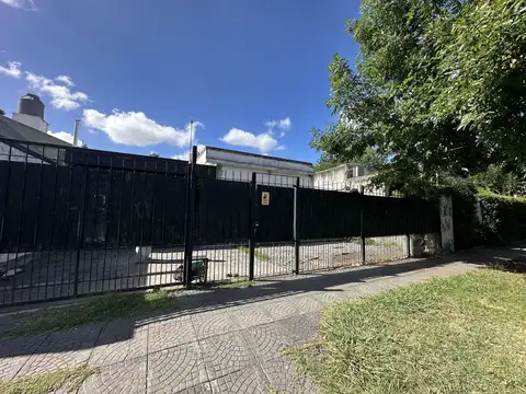 VENTA CASA 4 AMBIENTES EN ITUZAINGO