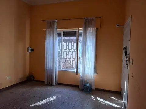 Depto Tipo Casa en Venta 50 años