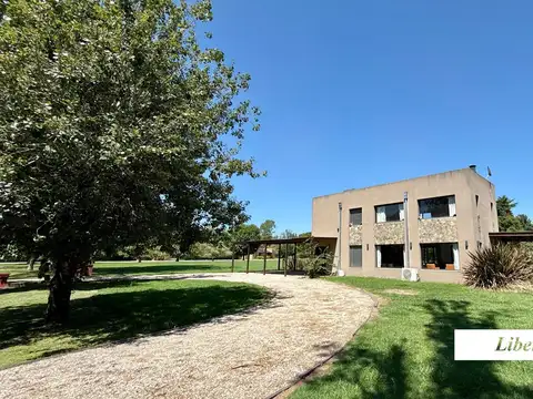 Casa con hermosa vista en Chacras del Molino