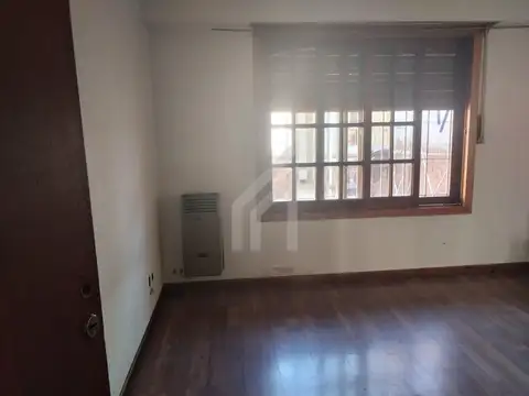 Depto Tipo Casa en Venta en Villa Ballester, USD 130.000