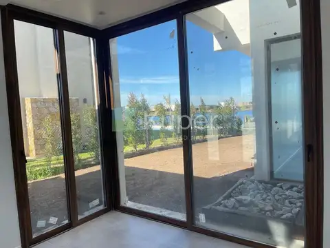 Alquiler anual casa a la laguna 5 amb Barrio San Gabriel, Villanueva, Tigre