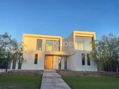 Alquiler anual casa a la laguna 5 amb Barrio San Gabriel, Villanueva, Tigre