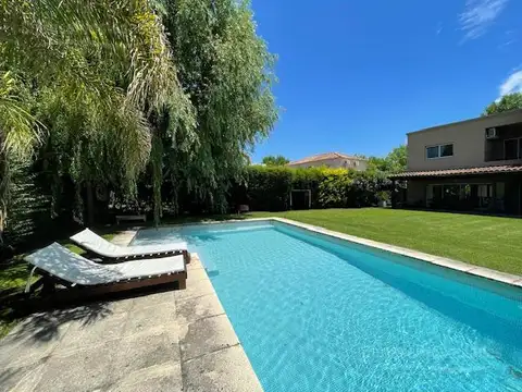 San Isidro Labrador en venta, sobre lote interno