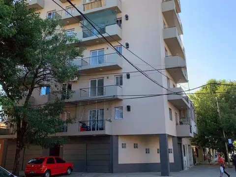 departamento un dormitorio mas comodín con cochera
