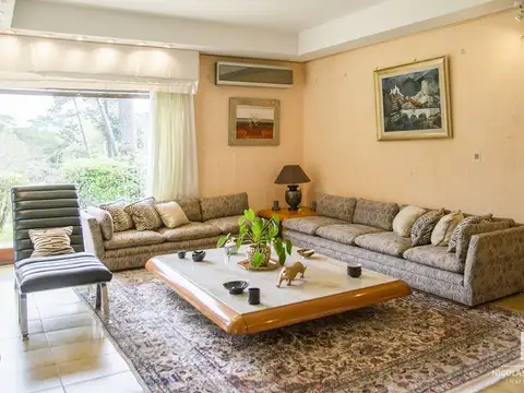 Casa en Venta en Cantegril, USD 2.000.000