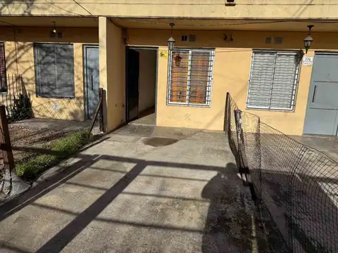 Venta PH 2 ambientes en Villa Tesei Apto Credito