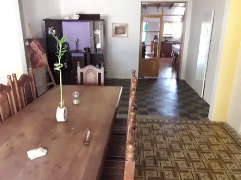 CASA EN VENTA CENTRO DE FUNES