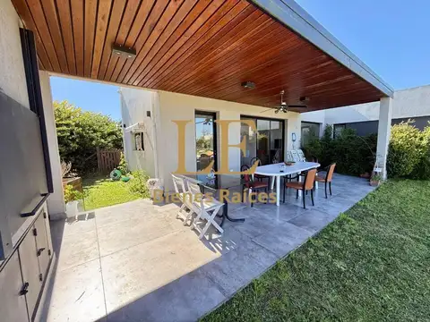 Casa en Venta en Haras Santa María, USD 249.000