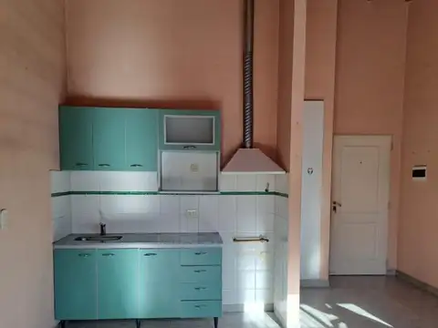 Av. Gdor. Vergara 1725, Hurlingham, Provincia De Buenos Aires, Argentina , Piso 1