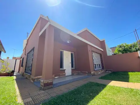 Casa céntrica en venta en Belén de Escobar    ID 4608