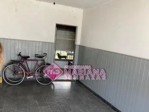 Casa 5 ambientes con 2 baños