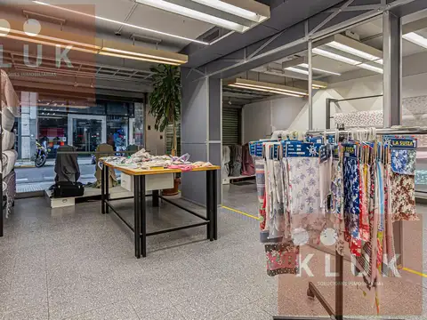 Local Comercial con oficinas y depósito