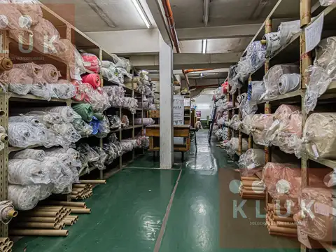 Local Comercial con oficinas y depósito