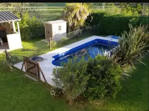 Venta UNICO terreno disponible en Barrio La Candela con piscina y quincho