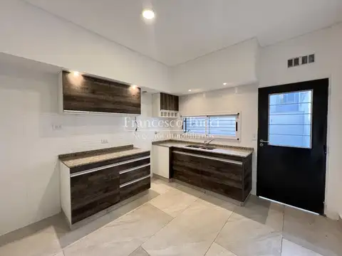 Depto Tipo Casa en Venta de 3 dormitorios