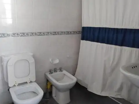 21  1400 100, Piso 0